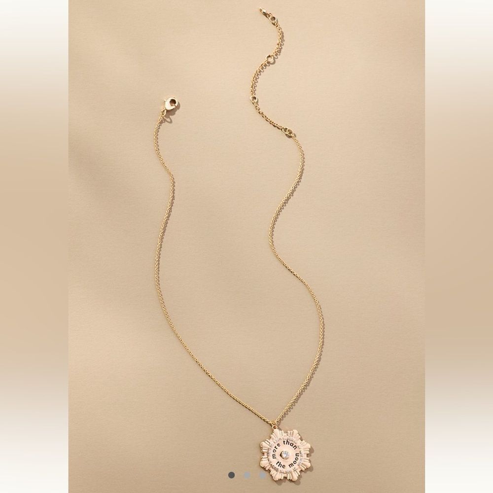 Cruved Sun Pendant Necklace
